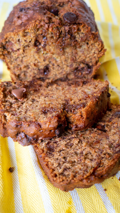 banana bread with chocolate chips