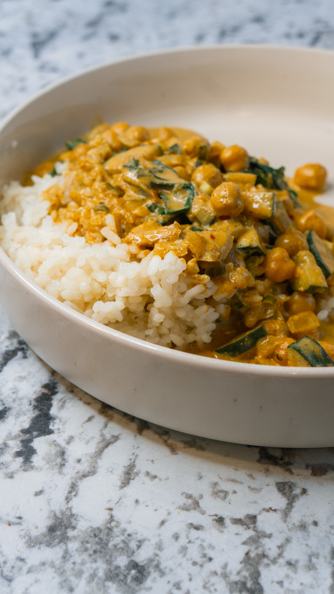 vegan chickpea curry with zucchini kale and chickpeas